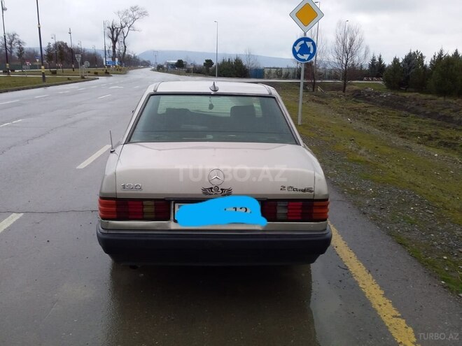 Mercedes 190 1986, 128,000 km - 2.0 l - Qəbələ