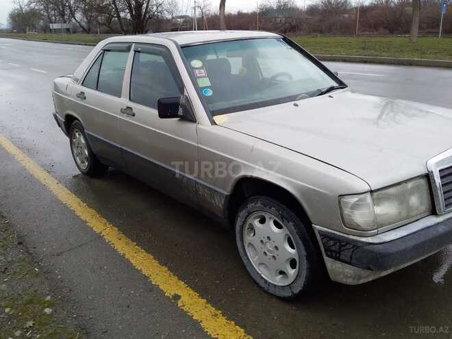 Mercedes 190 1986, 128,000 km - 2.0 l - Qəbələ