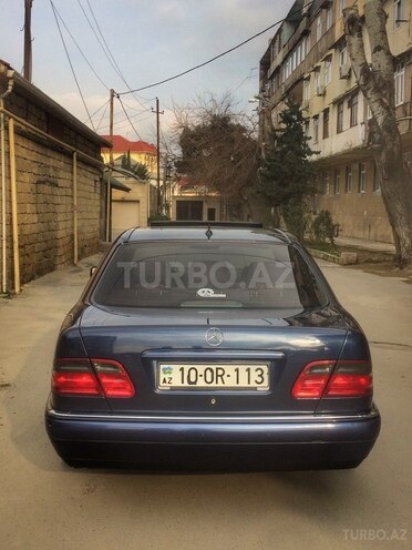 Mercedes E 240 1998, 217,573 km - 2.4 l - Bakı