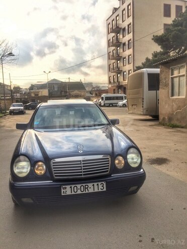 Mercedes E 240 1998, 217,573 km - 2.4 l - Bakı