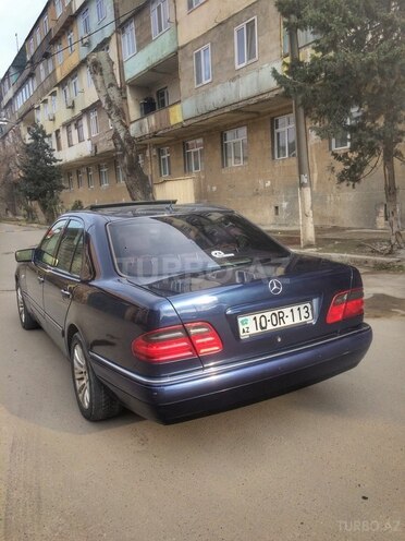 Mercedes E 240 1998, 217,573 km - 2.4 l - Bakı