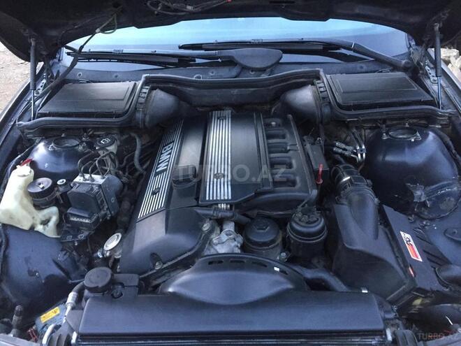 BMW 528 2000, 203,000 km - 2.8 l - Bakı
