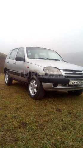 Chevrolet Niva 2003, 334,000 km - 1.7 л - Lerik