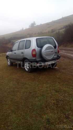 Chevrolet Niva 2003, 334,000 km - 1.7 л - Lerik