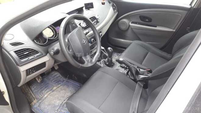 Renault Megane 2011, 172,000 km - 1.5 l - Bakı