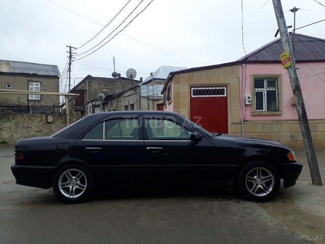 Mercedes C 220 1994, 280,000 km - 2.2 л - Bakı