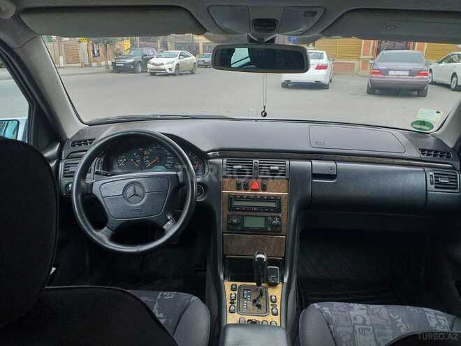 Mercedes E 240 1998, 432,000 km - 2.4 l - Bakı