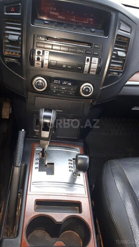 Mitsubishi Pajero 2007, 230,800 km - 3.0 л - Bakı