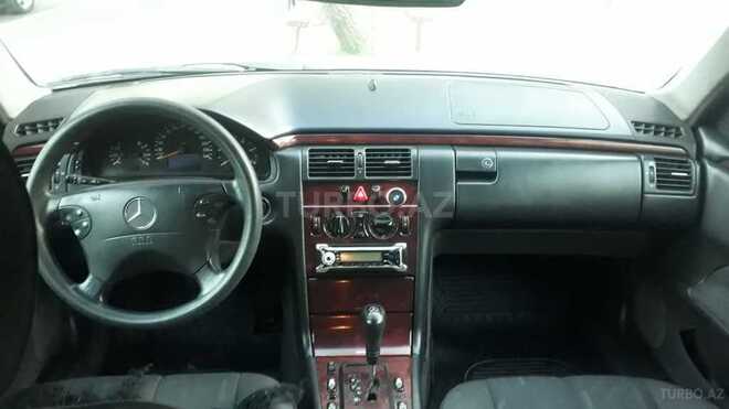 Mercedes E 220 2000, 340,000 km - 2.2 л - Bakı