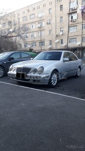 Mercedes E 220 2000, 340,000 km - 2.2 л - Bakı