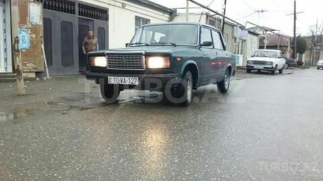 LADA (VAZ) 2107 2001, 186,000 km - 1.6 л - Bakı