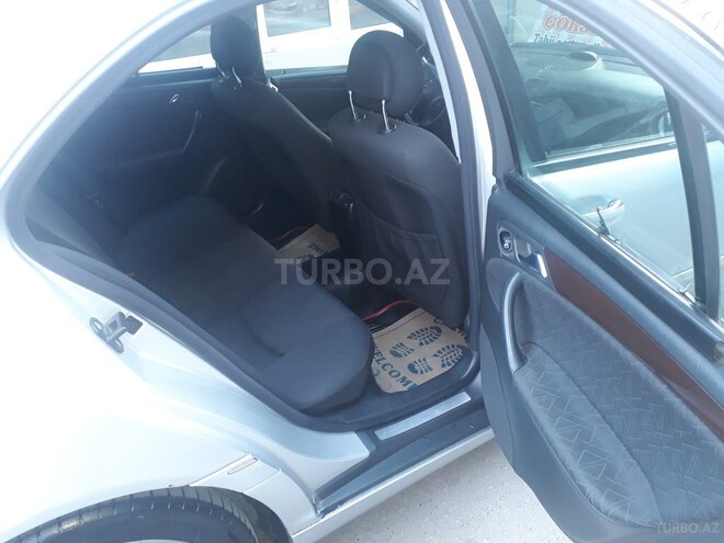 Mercedes C 180 2002, 268,000 km - 1.8 l - Bakı