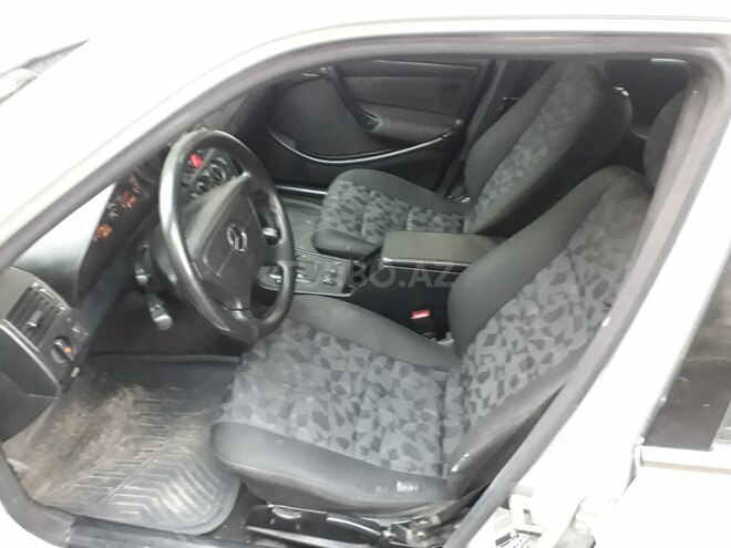 Mercedes C 220 1999, 305,500 km - 2.2 l - Bakı