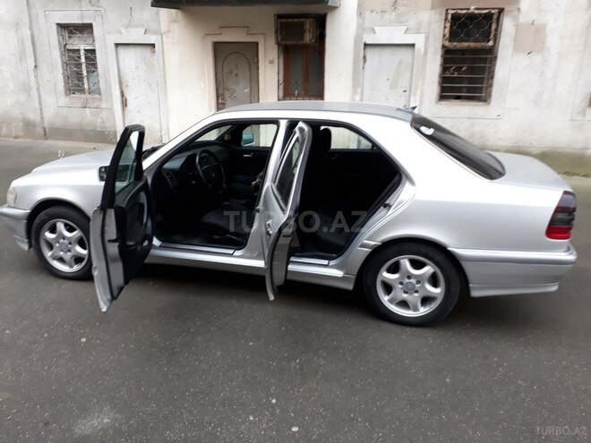 Mercedes C 220 1999, 305,500 km - 2.2 l - Bakı