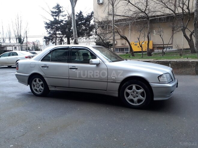 Mercedes C 220 1999, 305,500 km - 2.2 l - Bakı