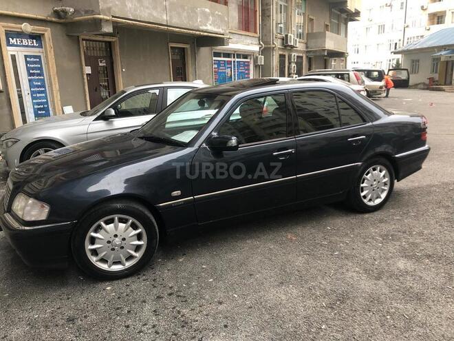Mercedes C 220 2000, 290,000 km - 2.2 l - Bakı