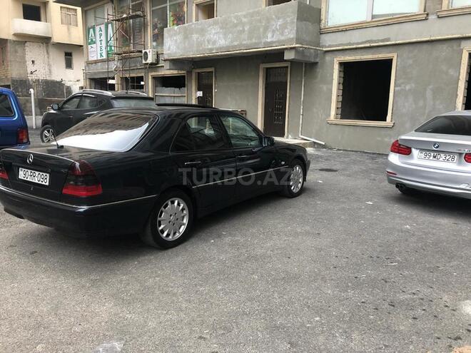 Mercedes C 220 2000, 290,000 km - 2.2 l - Bakı