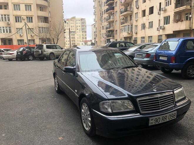 Mercedes C 220 2000, 290,000 km - 2.2 l - Bakı