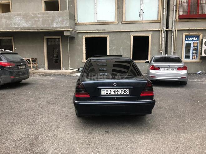 Mercedes C 220 2000, 290,000 km - 2.2 l - Bakı
