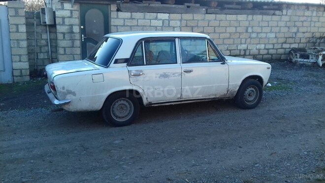 LADA (VAZ) 21011 1984, 130,000 km - 1.3 l - Qax