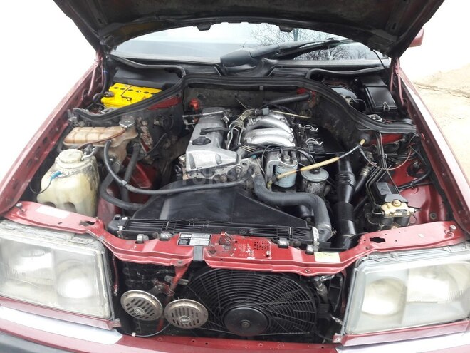 Mercedes E 200 1993, 61,500 km - 2.0 л - Bakı