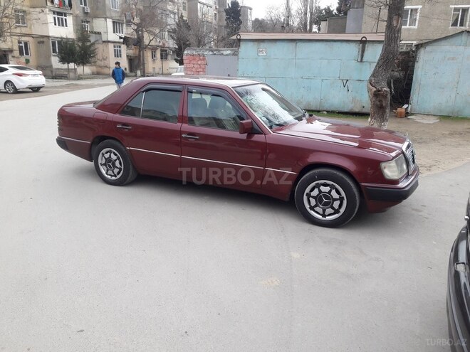 Mercedes E 200 1993, 61,500 km - 2.0 л - Bakı