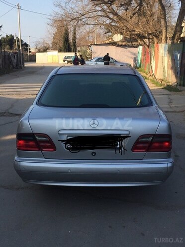 Mercedes E 220 1999, 520,000 km - 2.2 л - Bakı