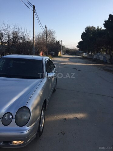 Mercedes E 220 1999, 520,000 km - 2.2 л - Bakı