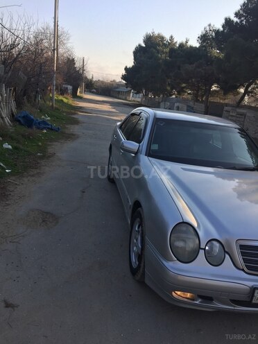 Mercedes E 220 1999, 520,000 km - 2.2 л - Bakı
