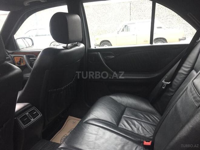 Mercedes E 430 2002, 272,421 km - 4.3 l - Bakı