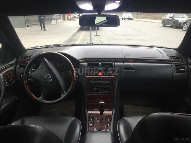 Mercedes E 430 2002, 272,421 km - 4.3 l - Bakı