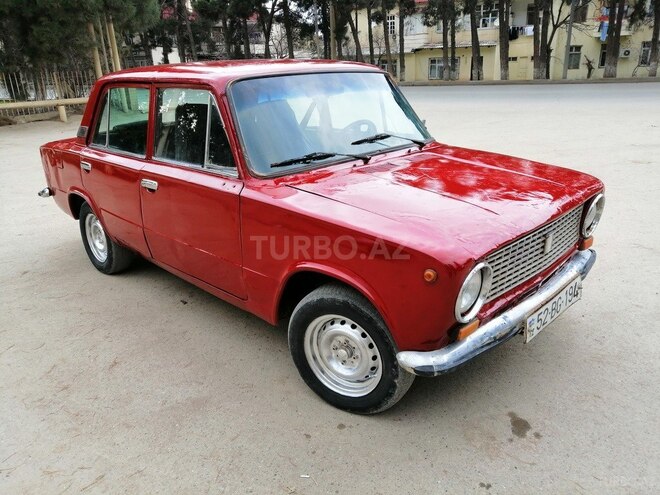 LADA (VAZ) 21011 1980, 200,000 km - 1.5 l - Salyan