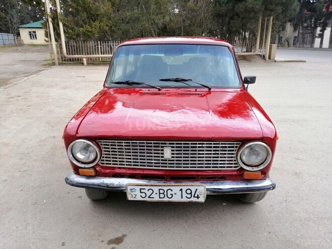 LADA (VAZ) 21011 1980, 200,000 km - 1.5 l - Salyan