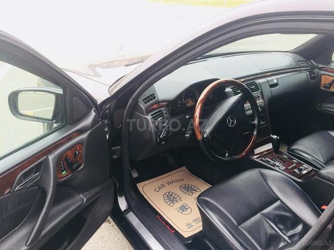 Mercedes E 430 2002, 272,421 km - 4.3 l - Bakı
