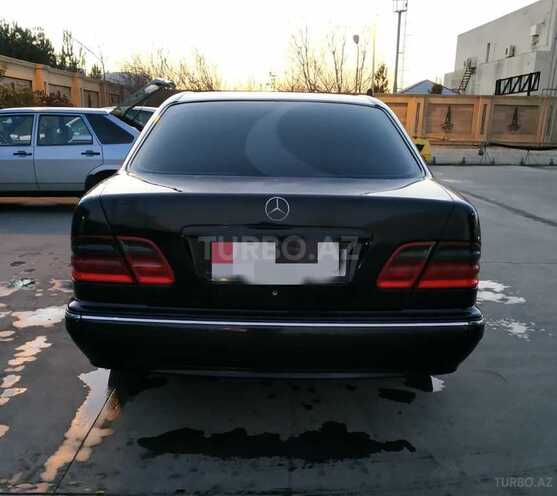 Mercedes E 220 1999, 340,000 km - 2.2 l - Bakı