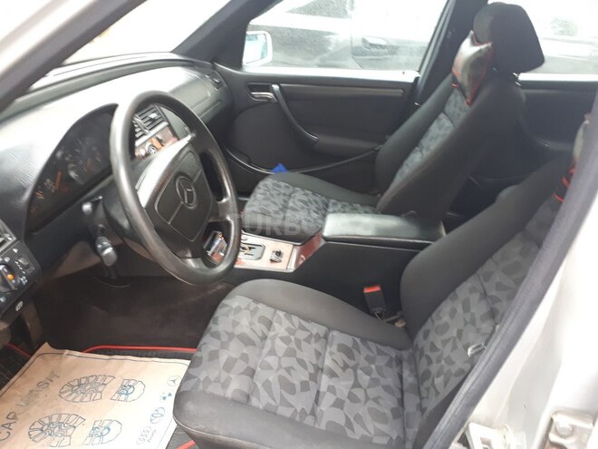 Mercedes C 220 1998, 271,000 km - 2.2 l - Bakı