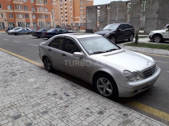 Mercedes C 220 2000, 213,421 km - 2.2 л - Bakı