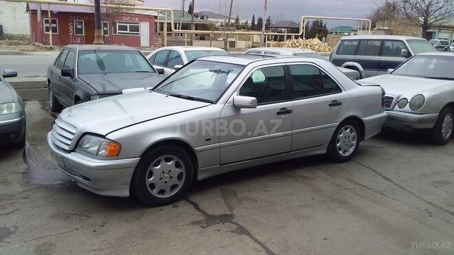 Mercedes C 220 1997, 456,789 km - 2.2 l - Bakı