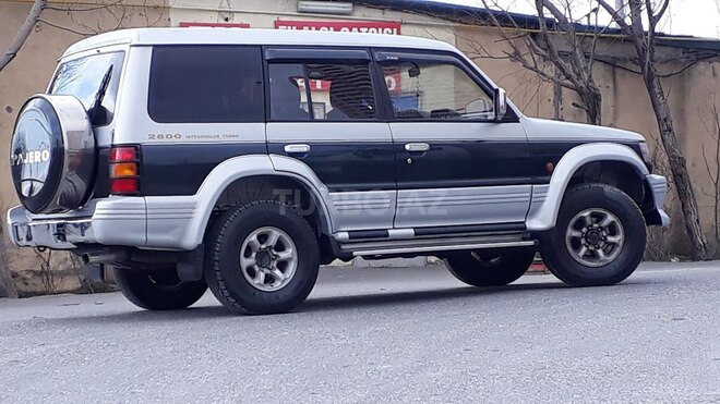 Mitsubishi Pajero 1995, 289,456 km - 2.8 л - Bakı