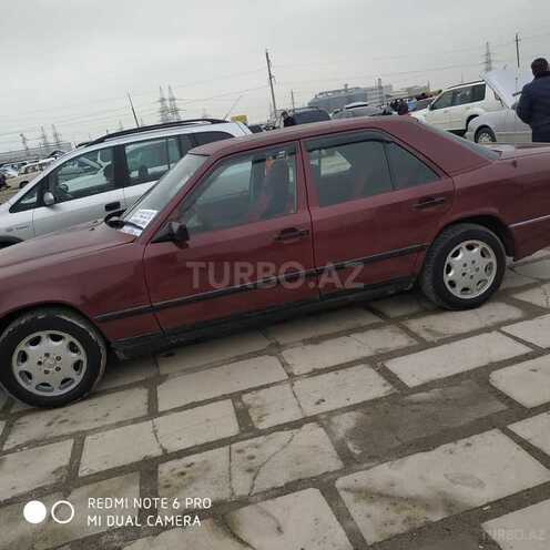 Mercedes E 230 1987, 250,000 km - 0.2 l - Bakı