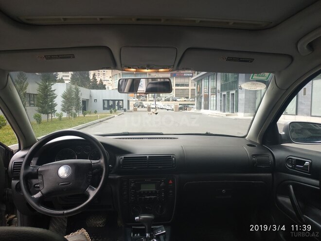 Volkswagen Passat 2003, 167,000 km - 1.8 l - Bakı