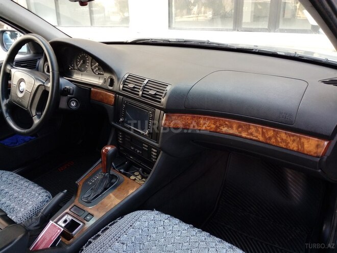 BMW 528 1996, 295,000 km - 2.8 l - Sumqayıt
