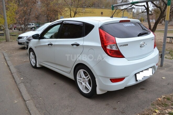 Hyundai Accent 2012, 100,000 km - 1.6 л - Bakı