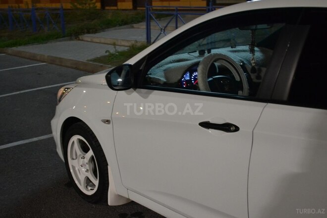 Hyundai Accent 2012, 100,000 km - 1.6 л - Bakı