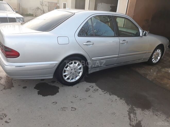 Mercedes E 320 1999, 224,000 km - 3.2 l - Sabirabad