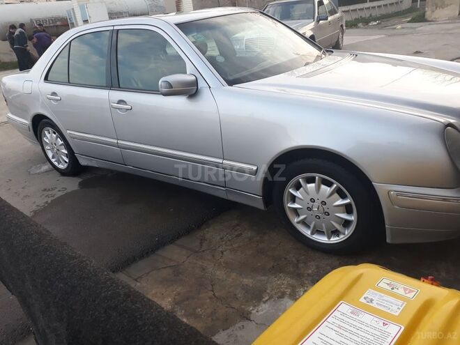Mercedes E 320 1999, 224,000 km - 3.2 l - Sabirabad