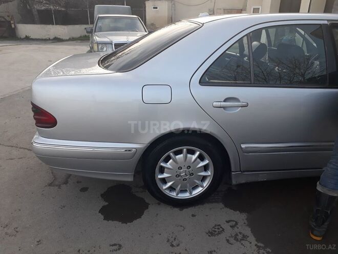 Mercedes E 320 1999, 224,000 km - 3.2 l - Sabirabad
