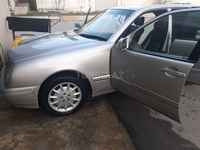 Mercedes E 320 1999, 224,000 km - 3.2 l - Sabirabad