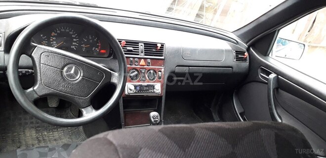 Mercedes C 220 1999, 275,000 km - 2.2 л - Bakı