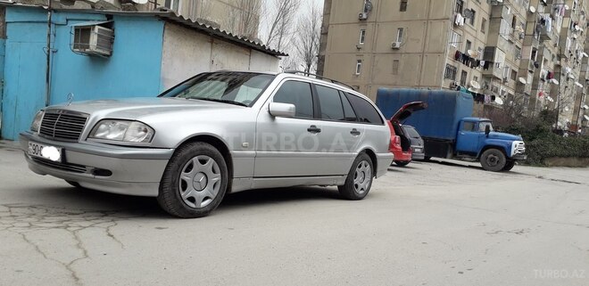 Mercedes C 220 1999, 275,000 km - 2.2 л - Bakı
